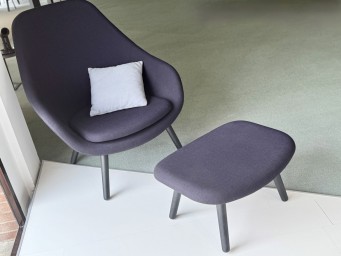 Poltrona con pouf Hay About a Lounge 